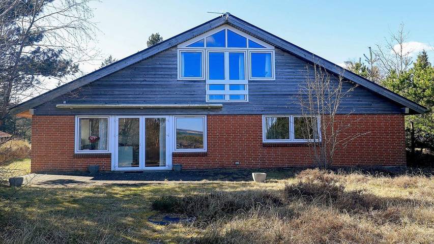 Ferienhaus für 9 Personen, mit Terrasse und Sauna sowie Whirlpool in Serup Strand