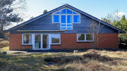 Ferienhaus für 9 Personen, mit Sauna und Whirlpool sowie Terrasse in Serup Strand
