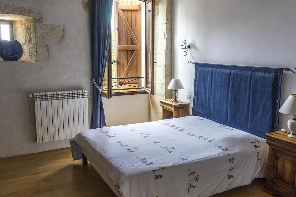 Domaine d'Aymare, 12-person gîte in Le Vigan (Midi-Pyrenees), Lot