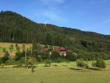 Gîte pour 2 personnes, avec jardin dans Gutach