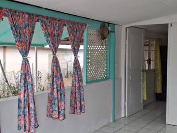 Gîte pour 7 personnes, avec terrasse dans Maupiti
