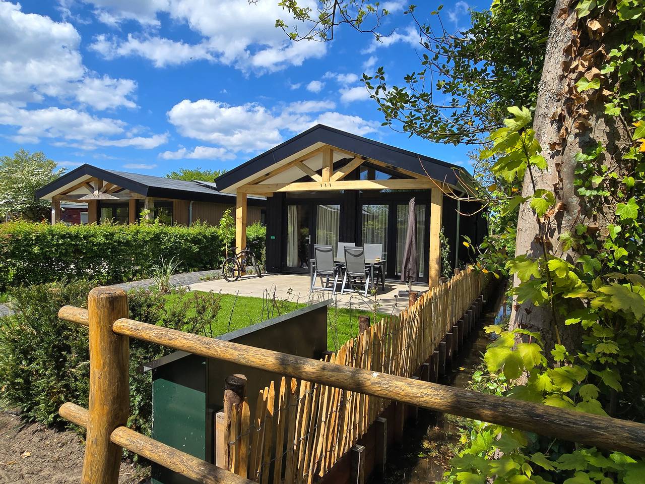 Bungalowpark Mooyeveld — Dünenhütte 76 für 4 Personen erwartet im Mai 2025 in Egmond-Binnen, Niederländische Nordsee