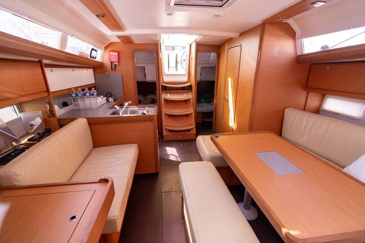Bateau pour 4 personnes dans Port Pin Rolland - 4