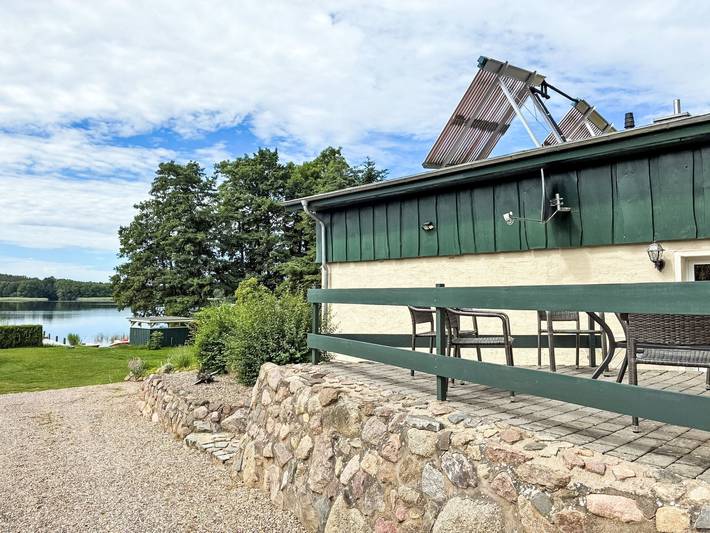 Ferienhaus für 5 Personen, mit Terrasse und Garten sowie Sauna und Seeblick in Dabel - 4