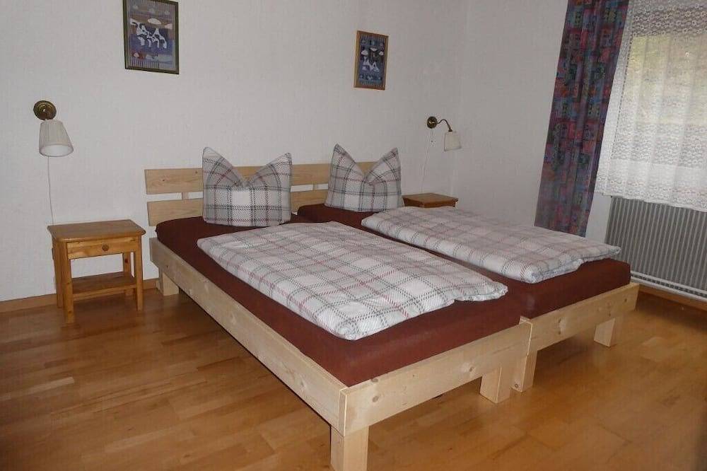 3 - Sterne Ferien - und Selbstversorgerhaus m. Pool und Sauna / Nähe Loreley in Sauerthal, Taunus