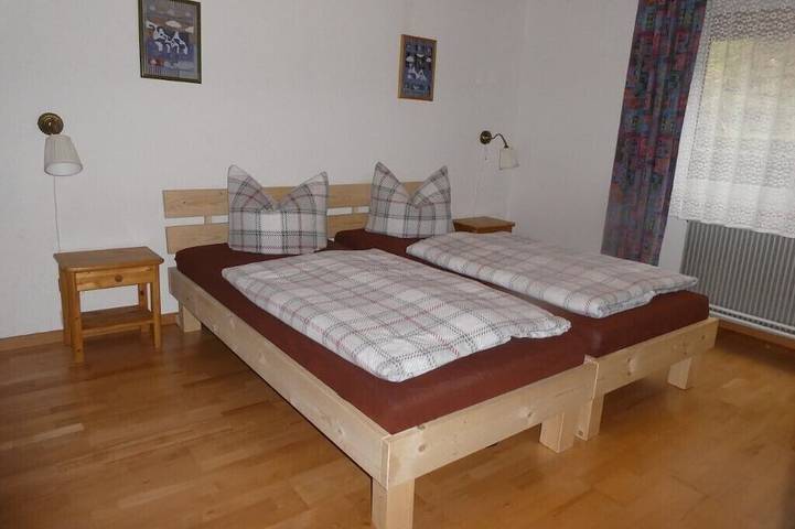 Ferienhaus für 22 Personen, mit Sauna und Pool sowie Garten am Taunus - 3