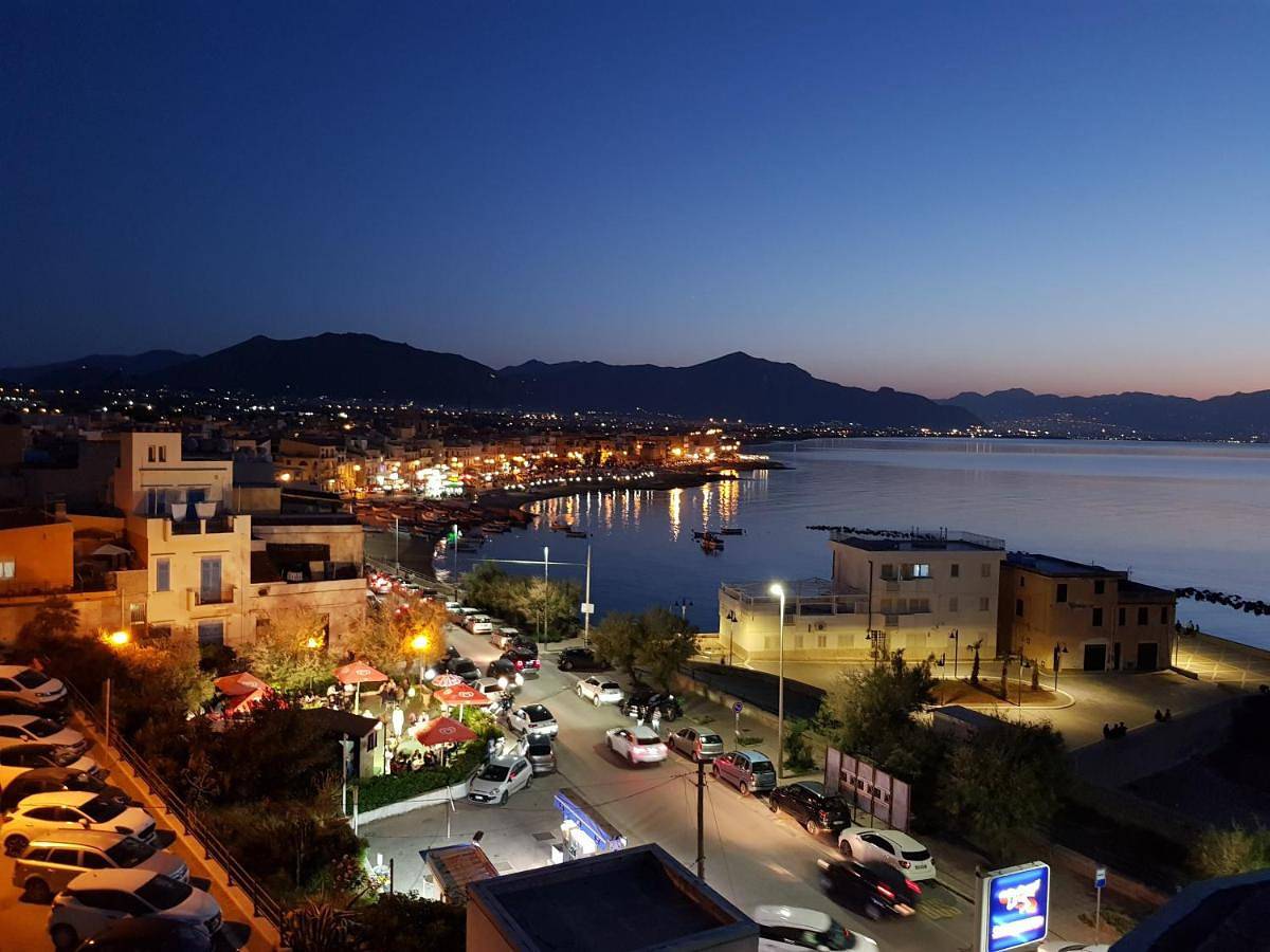 Appartamento intero, Two-Bedroom Apartment in Aspra, Bagheria