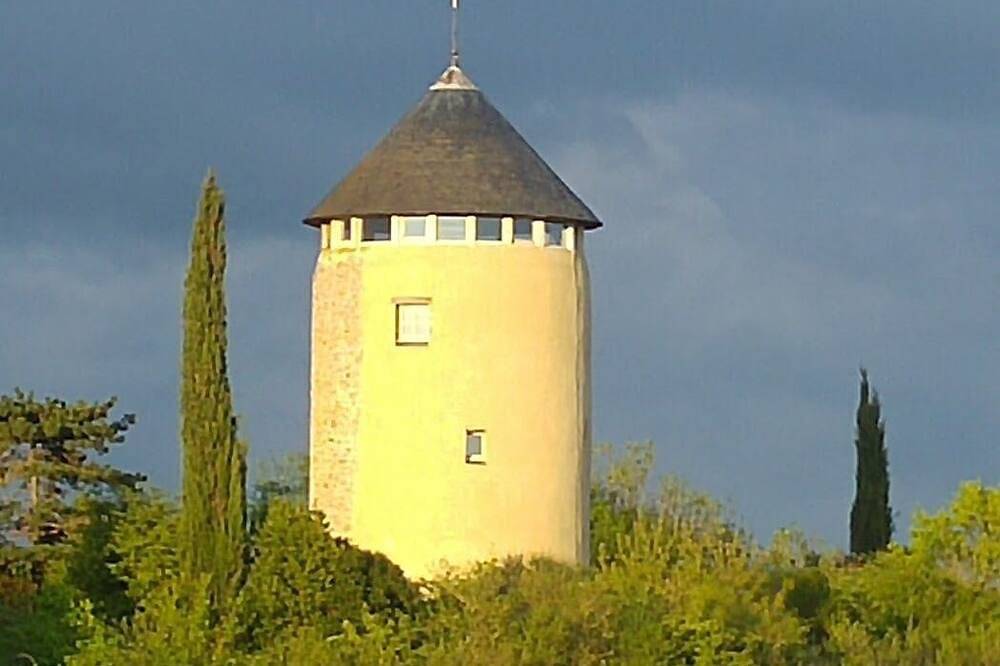 B&b : old tower with panoramic view over Loirevalley & vineyards (2 personnes) in Rochefort-sur-Loire, Angers region