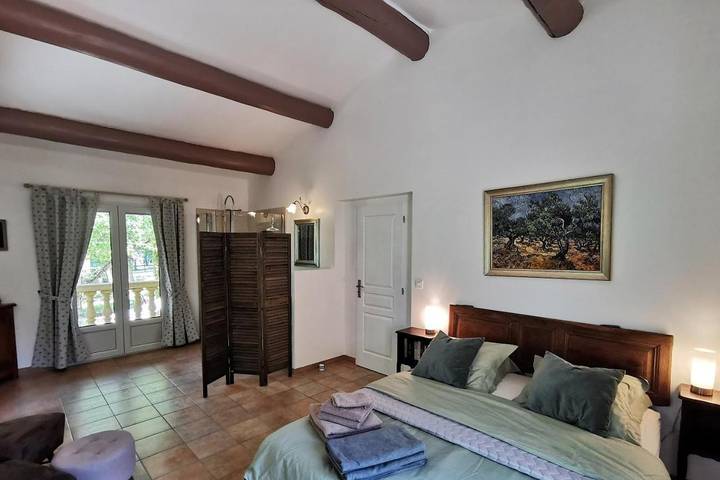 Gîte pour 2 personnes, avec jardin ainsi que piscine et vue à Faucon - 3