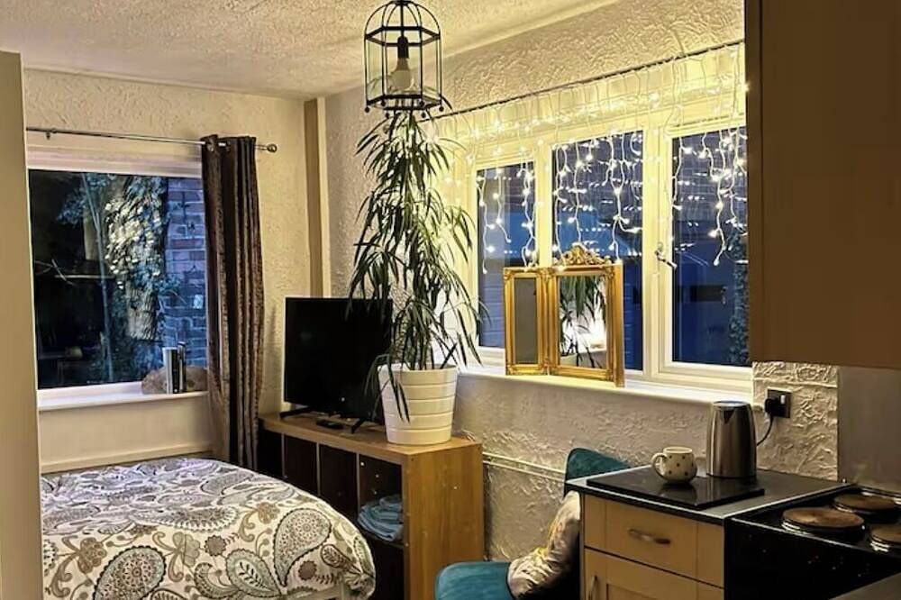 Leaf Retreat - A Rest in Nature. Pet-friendly! in Louth, Lincolnshire