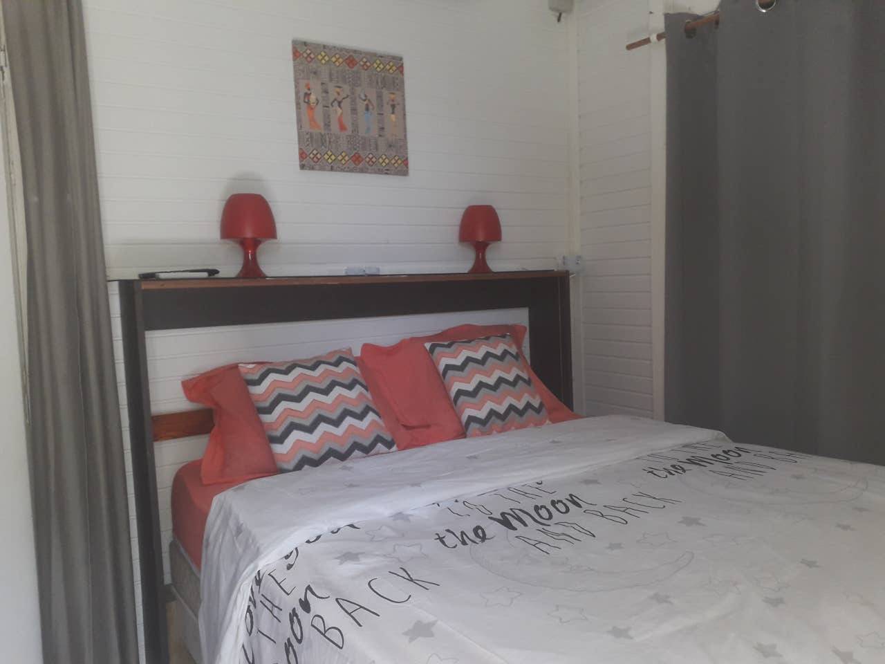 Bungalow encantador en Trois-Rivières con piscina privada in Trois-Rivières (Quebec), Guadalupe