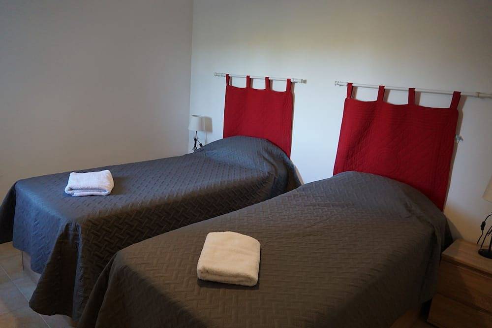 Ganze Wohnung, Quiet F4 apartment 5 minutes from Olhão town center, Algarve in Quelfes, Parque Natural da Ria Formosa