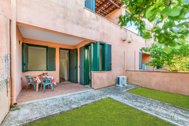 Villetta Tamari 300 meters from the sea in Torre Dell'orso, Melendugno