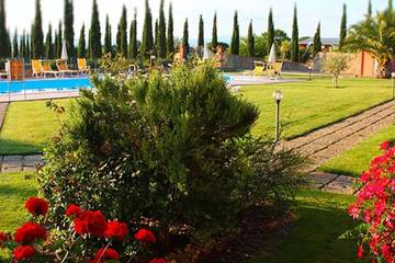 Bungalow für 4 Personen, mit Garten und Terrasse, mit Haustier in der Maremma