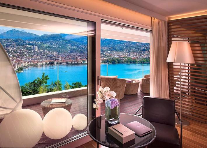 Hotel für 4 Personen, mit Balkon und Whirlpool sowie Terrasse und Garten in Paradiso