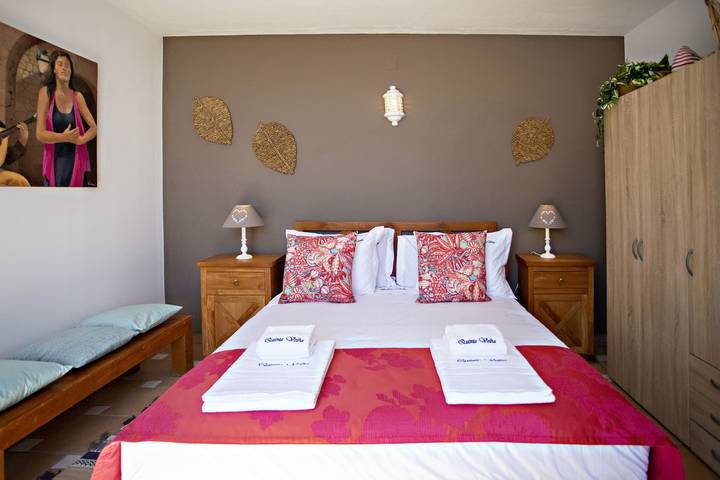 Glamping para 4 pessoas, com varanda e jardim e ainda piscina em Tavira