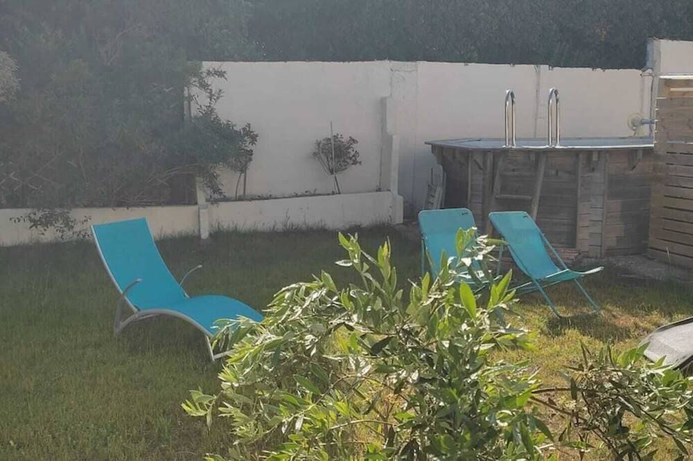 Ganze Wohnung, Raised apartment 1st floor in Landéda, Brest und Umgebung