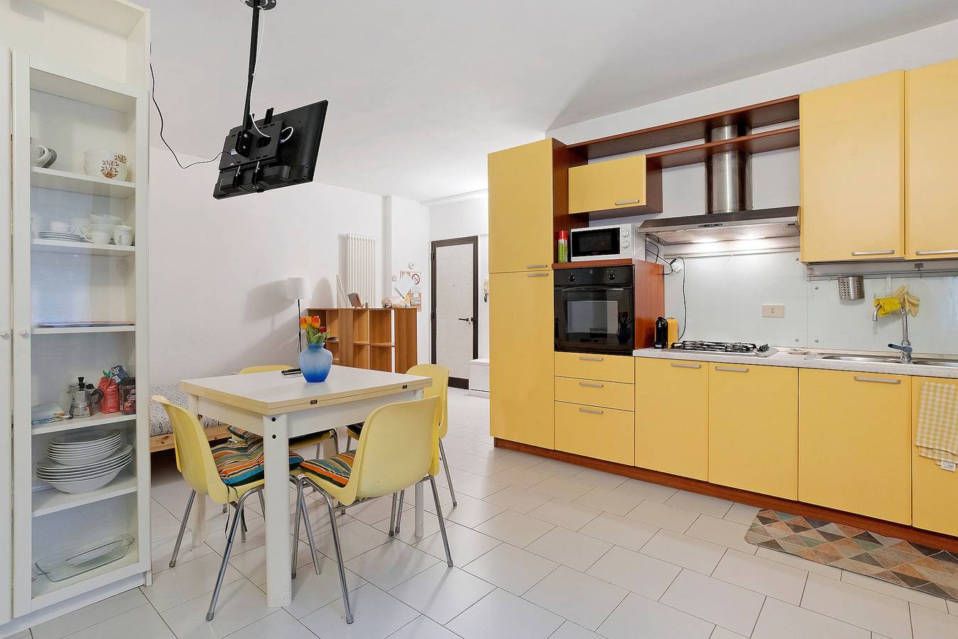 Entire apartment, Apartment 'Cà Daa Richetina' with Private Garden and Wi-Fi in San Terenzo, Lerici Municipality