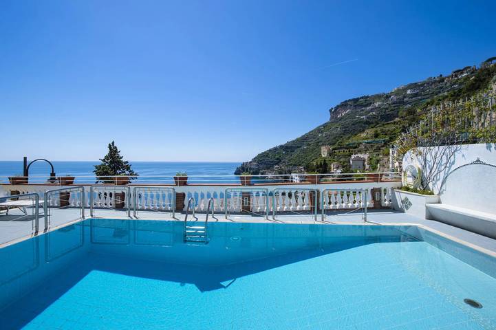 Villa for 8 people, with Balcony and Pool as well as View in Ravello