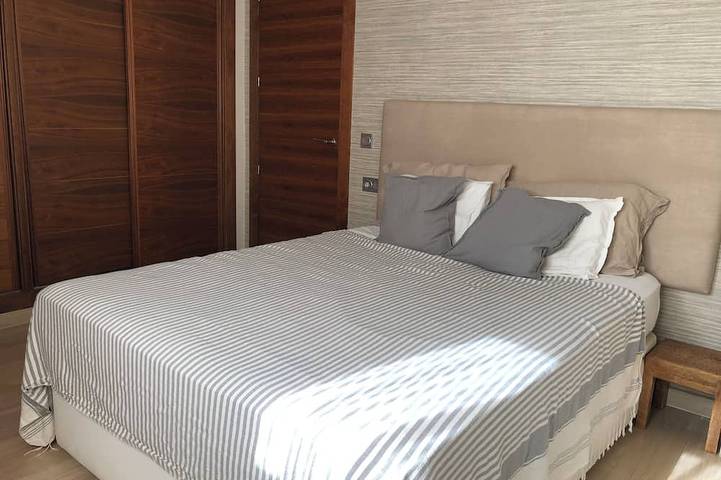 Appartement entier, Exclusive Premium Duplex Penthouse. Living room: 60 m²; kitchen: 20 m². Ocean views. Downtown. in Portico Mediterraneo, Guardamar del Segura