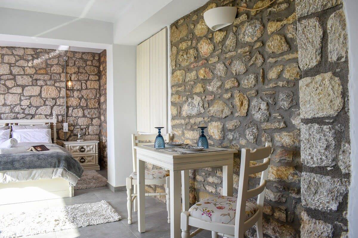 Coastal Stone Hideaway with Stunning Scenery, foto 7