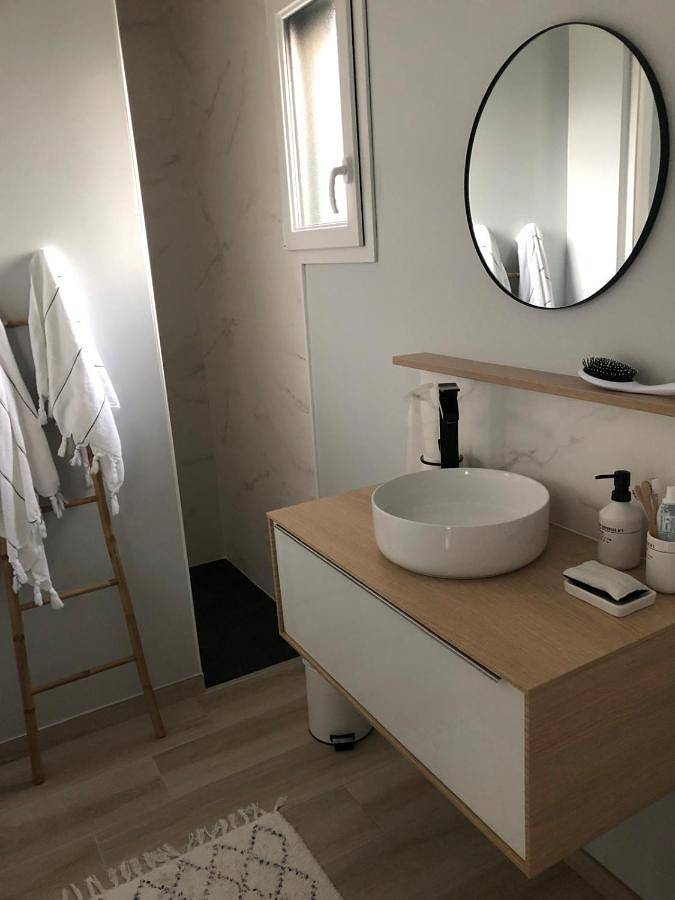 Double Room with Private Bathroom in Brette-les-Pins, Sarthe