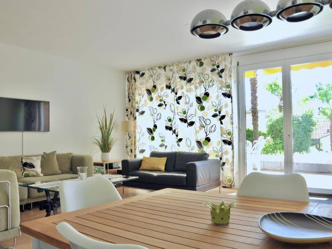 Ganze Wohnung, Navengana 4 mit Pool in Minusio, Tessiner Alpen