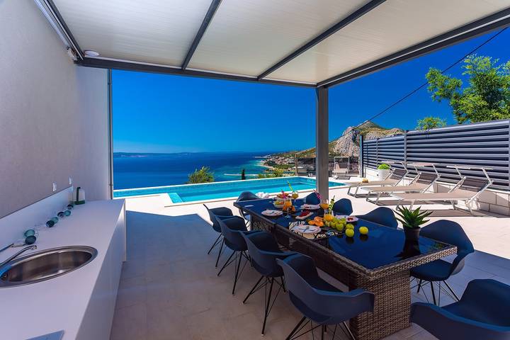 Ferienhaus für 10 Personen, mit Pool und Balkon/Terrasse sowie Meerblick in Omis - 4