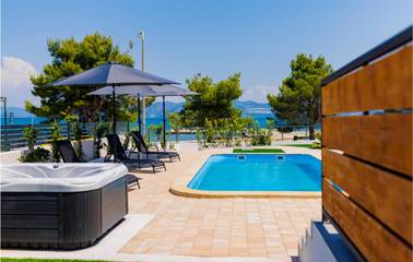 Vakantiehuis voor 10 Personen in Drače, Kroatische Adriatische Zee, Afbeelding 3