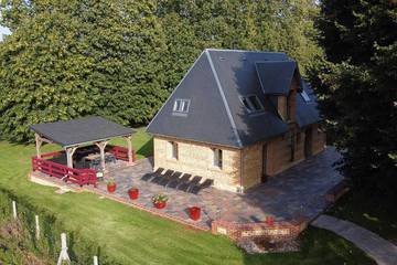 Location de vacances pour 6 personnes, avec jardin et terrasse à Écrainville