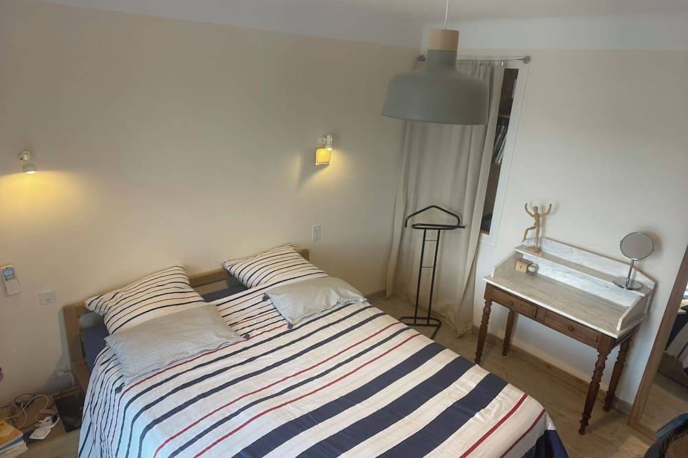 Family village house on Cerbere bay, 4 minutes from the beach in La Côte Vermeille, Cerbère