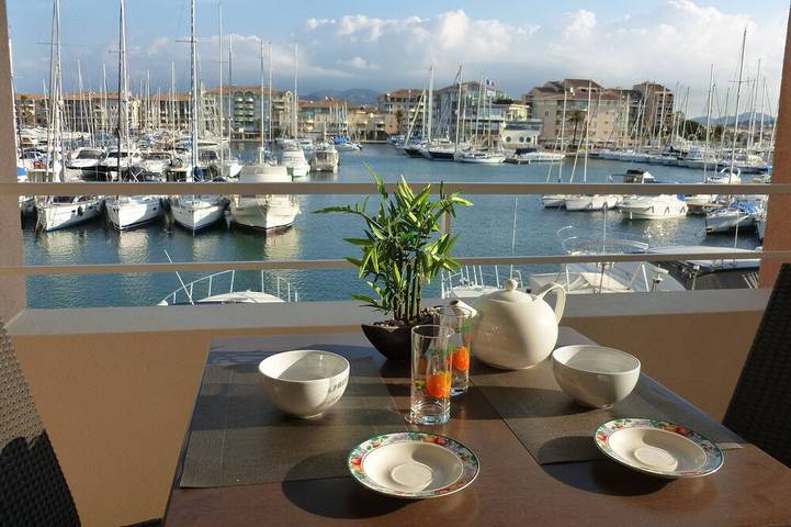Appartement de vacances pour 2 personnes, avec balcon et piscine