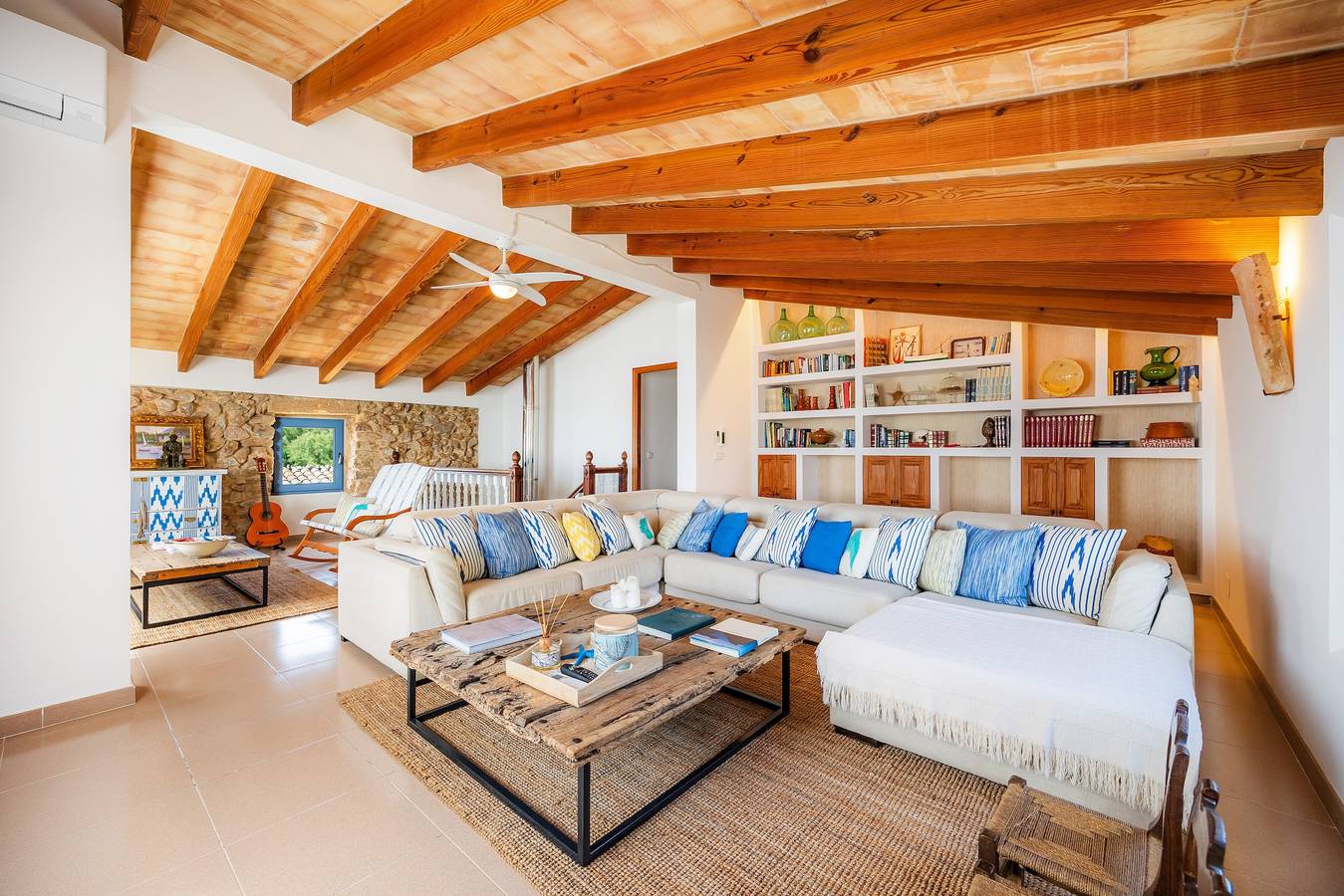 Villa aus Stein direkt am Meer - Villa Can Cuarassa in Port de Pollença, Pollença