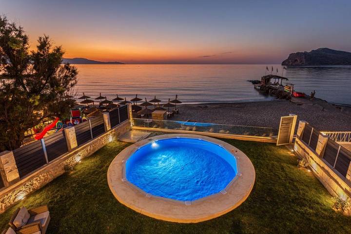 Villa für 5 Personen, mit Garten und Ausblick sowie Pool, kinderfreundlich in Chania