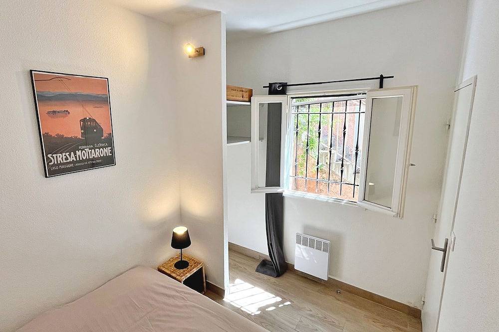 Entire apartment, Superbe Appartement 4 Personnes vue mer - Côte D'azur in Théoule-sur-Mer, Massif de l'Esterel