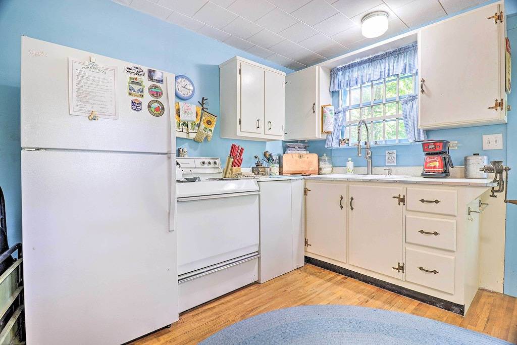 Fire Pit, Grill, & Views: Cashiers Getaway! in Jackson County