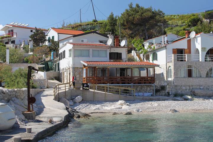 Ferienwohnung für 4 Personen, mit Balkon/Terrasse auf Hvar - 2