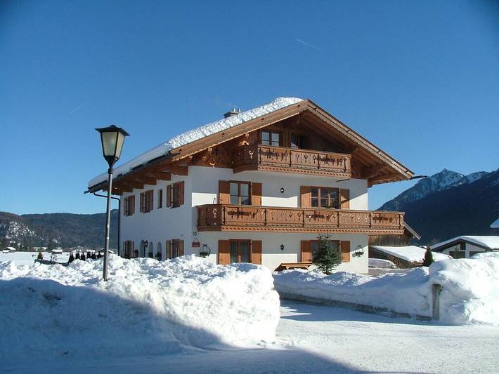 Ferienhaus für 3 Personen, mit Garten und Balkon sowie Whirlpool in Alpenwelt Karwendel - 2