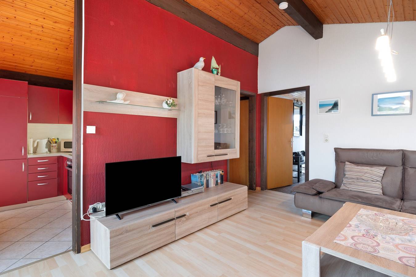 Holiday Home 'Haus Elli' with Private Terrace, Private Garden and Wi-Fi in Fedderwardersiel, Butjadingen