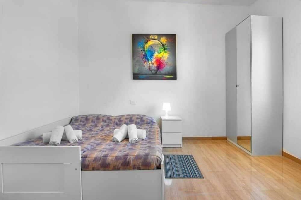 Apartamento entero, Roby's House - Your Cozy Shelter Near Vallelunga Racetrack in Cappuccini, Viterbo