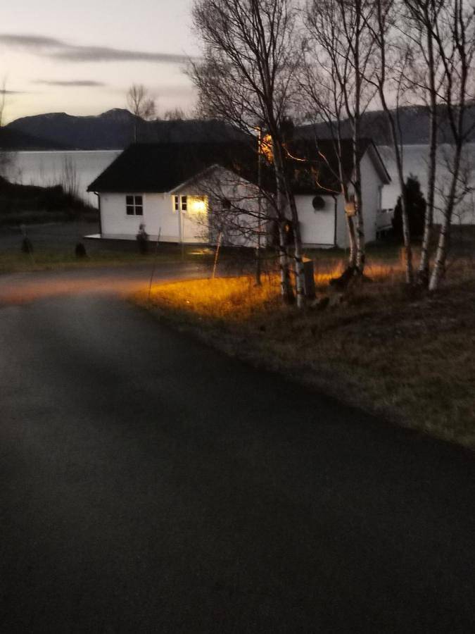 Ferienhaus für 6 Personen, mit Garten und Ausblick sowie Seeblick, mit Haustier in Vestnes - 2