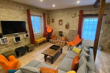 Gîte pour 11 personnes, avec jardin dans Moulins en Bessin