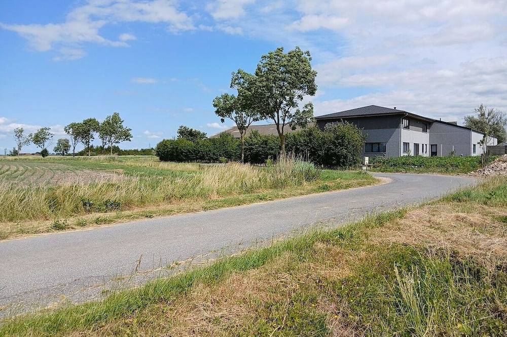 Het Polderzicht met uitgestrekt natuurzicht in Diksmuide, Westflandern
