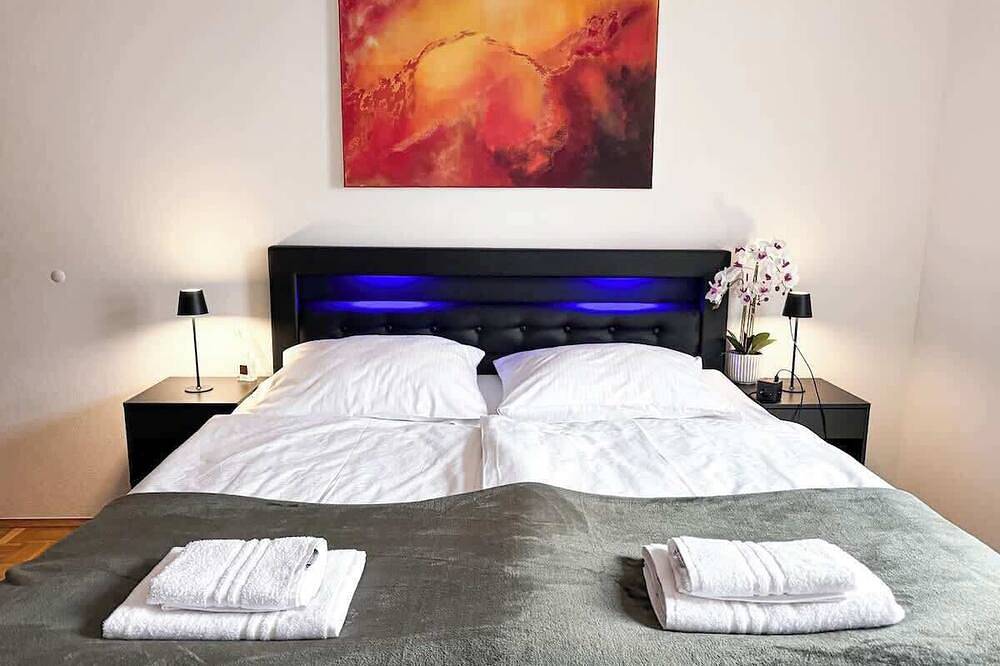 Großes 4Sz Haus mit Terrasse, Grill & Garten | Nähe München, Flughafen & Allianz Arena in Neufahrn bei Freising, Oberbayern
