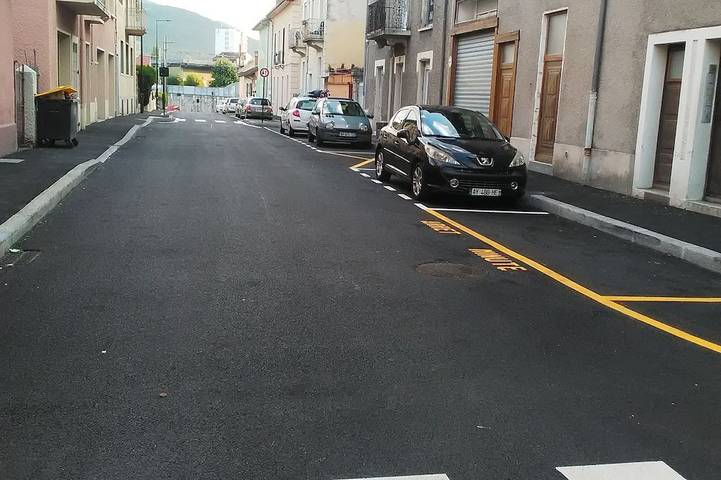 Ganze Wohnung, Esszimmer mit zwei Schlafzimmern in Aix-les-Bains, Chambéry und Umgebung
