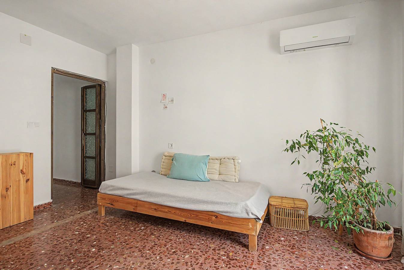 Geheel appartement, Appartement 'El Olivo 2' met 2 privéterrassen, Wi-Fi en airconditioning in Málaga (Este), Malaga