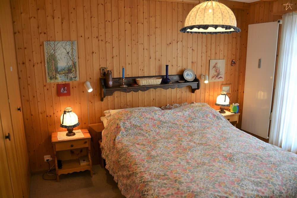 Ganze Wohnung, Draußen: Wohnung für 5-6 Personen im 4. Stock mit Aufzug, Balkon mit Panoramablick auf die 4.000 m, in Saint Luc, Anniviers