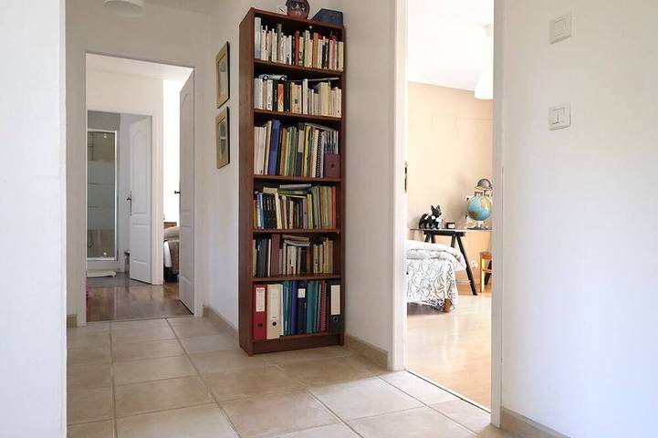 Location de vacances pour 6 personnes, avec Balcon et Jacuzzi ainsi que Terrasse et Jardin à Rognes - 2