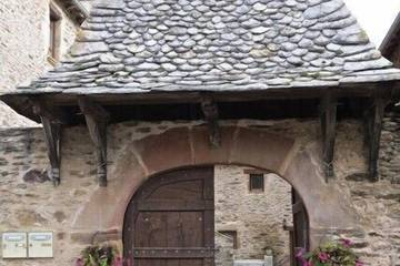 Gîte pour 4 personnes, avec jardin et terrasse, animaux acceptés à Belcastel