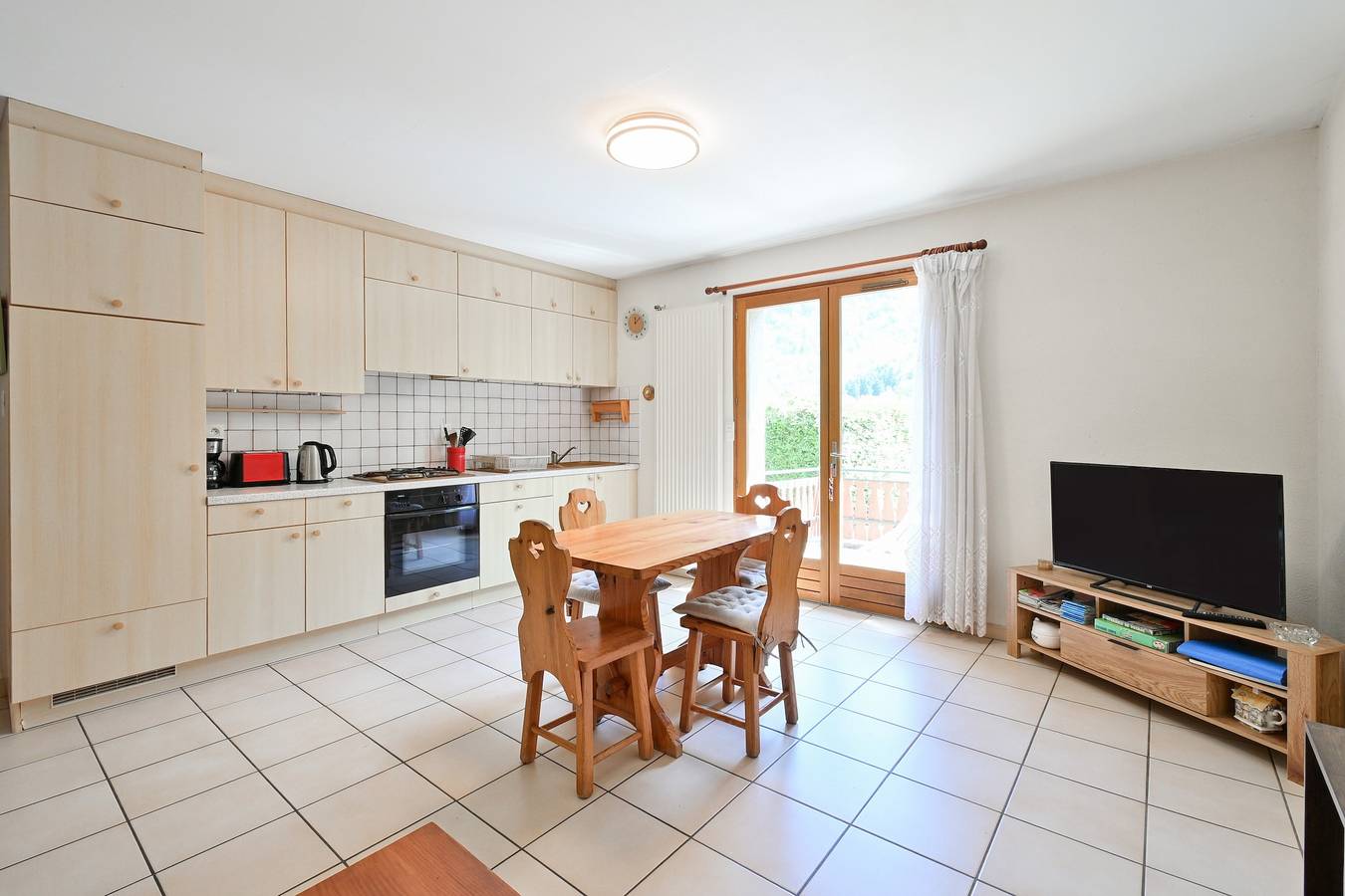 Appartement entier, Appartement entre le Lac d’Annecy et les Aravis avec vue sur la montagne  in Alex (Annecy), Région d'Annecy
